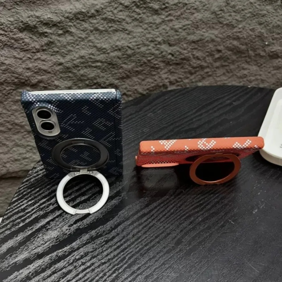 เคสโทรศัพท์หนังคาร์บอนไฟเบอร์พ - Taco Stand Holder บทวิจารณ์และราคา